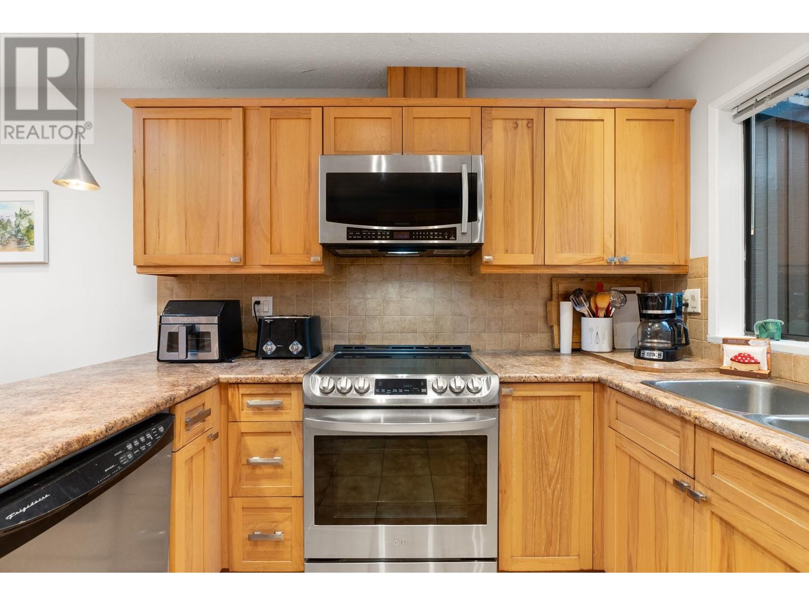 300 Loach Place Property Photo 13