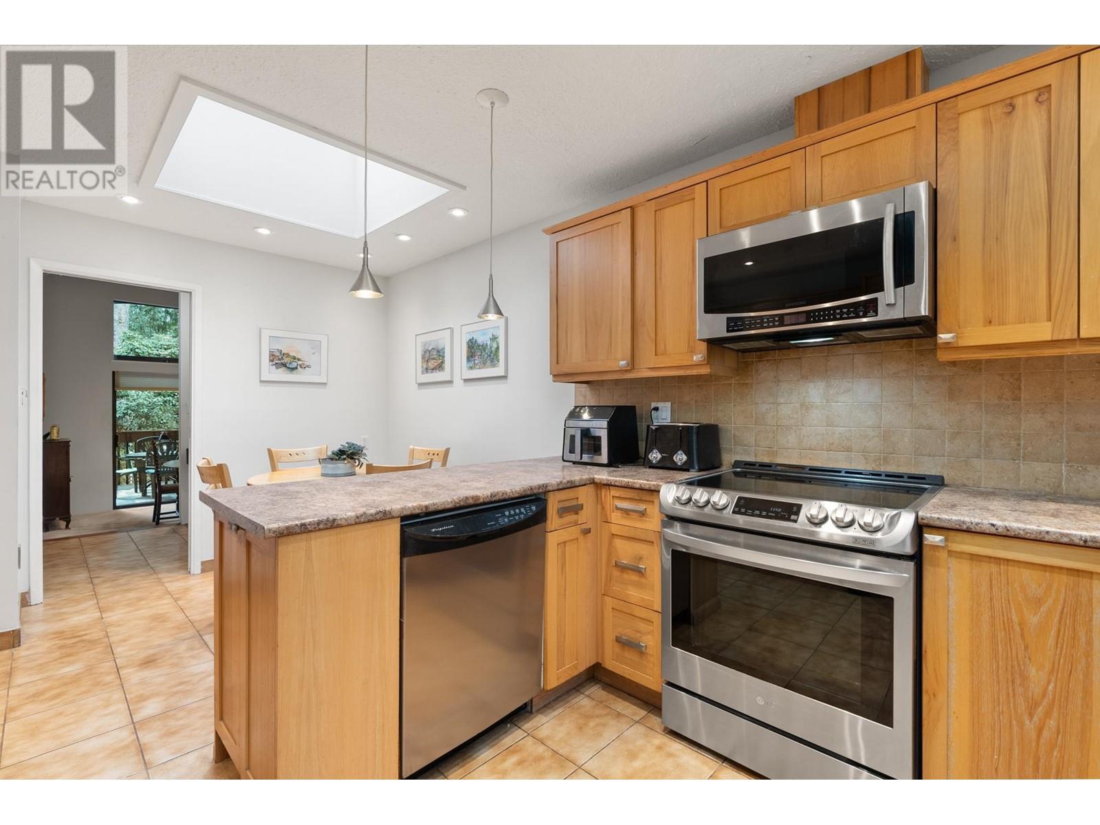 300 Loach Place Property Photo 14