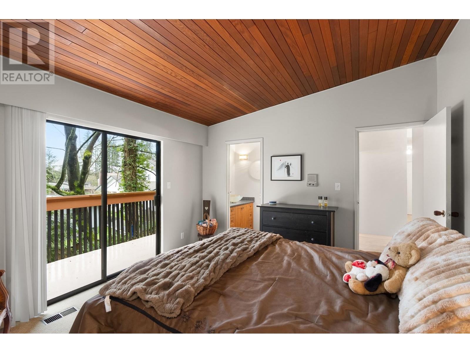 300 Loach Place Property Photo 21