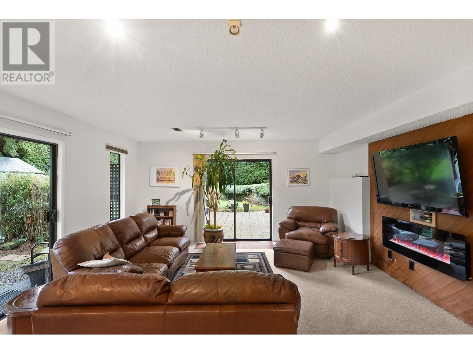 300 Loach Place Property Photo 30