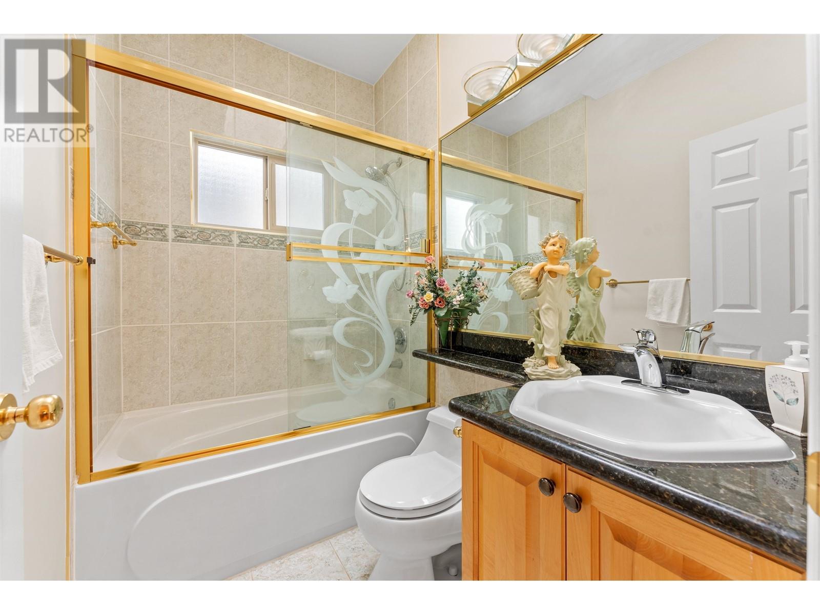 1236 E 61st Avenue Property Photo 11