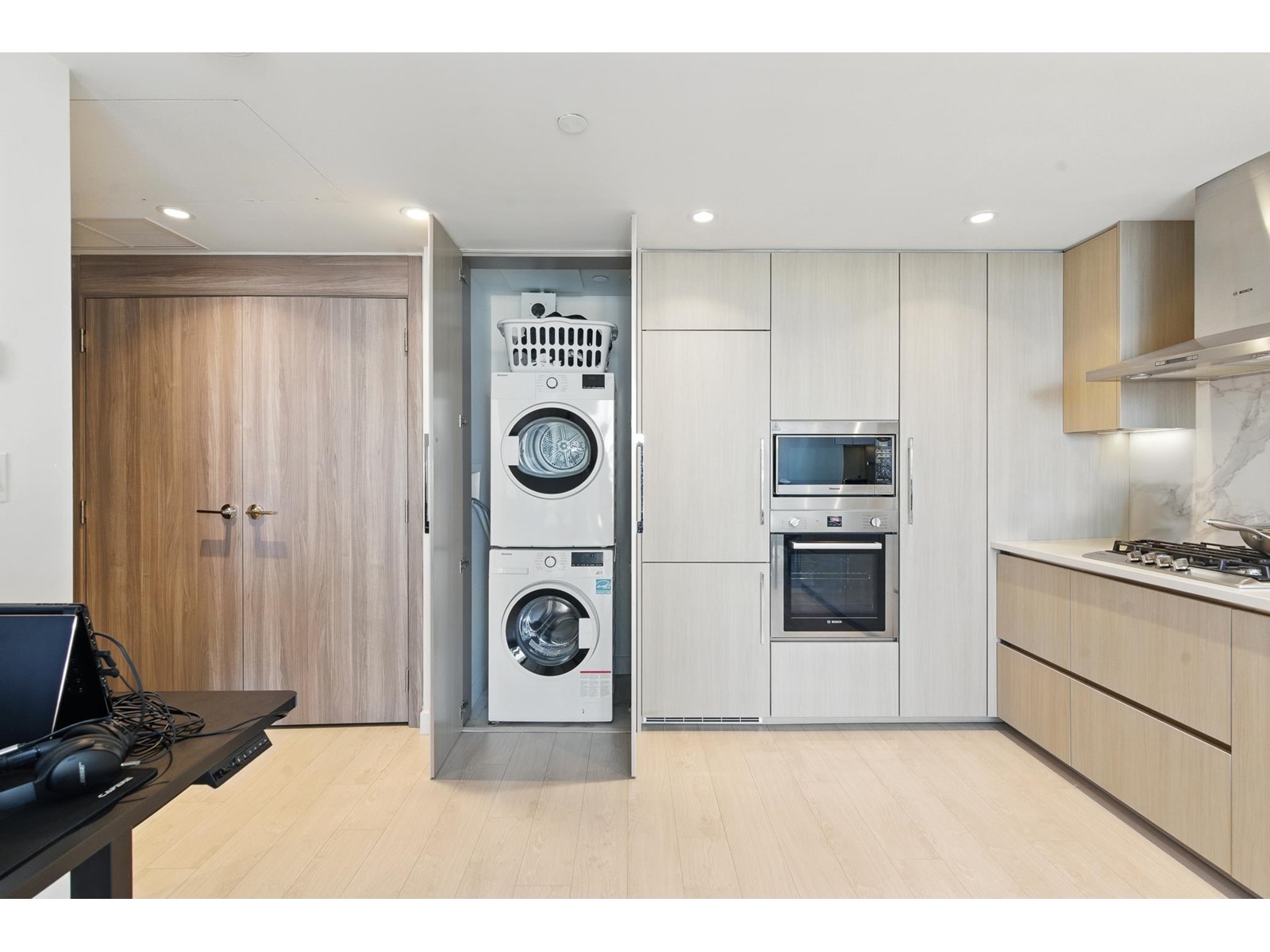 1406 9887 Whalley Boulevard Property Photo 3