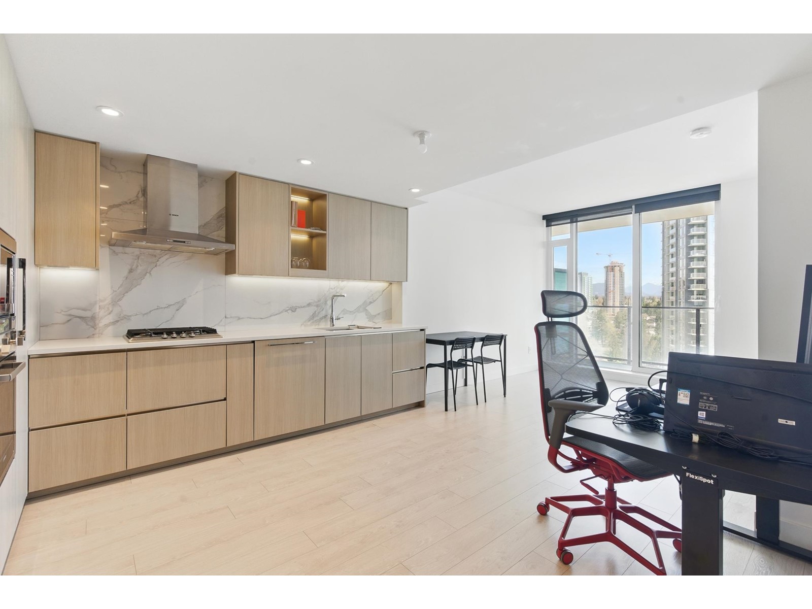 1406 9887 Whalley Boulevard Property Photo 10