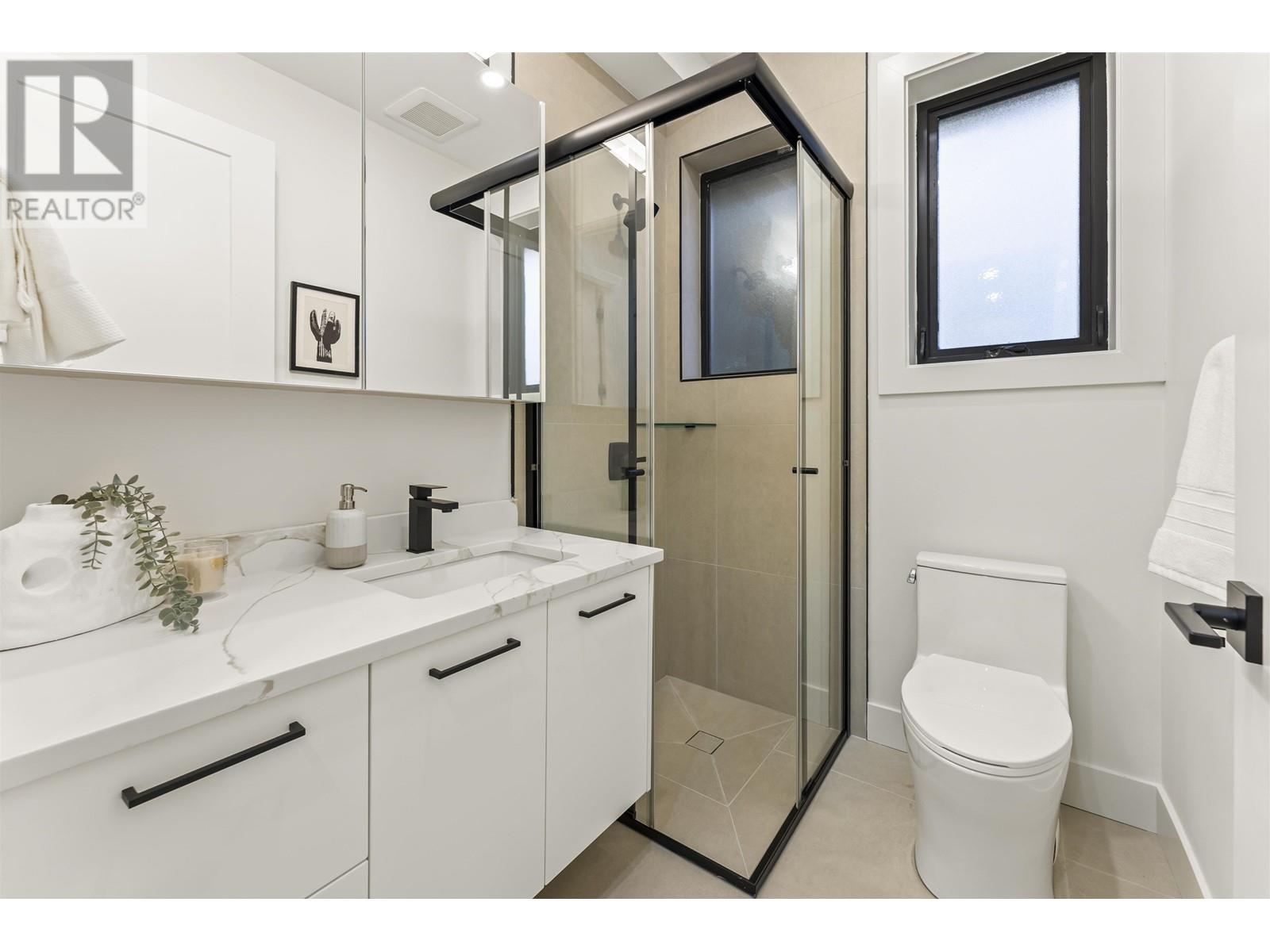 1 5315 Inverness Street Property Photo 15
