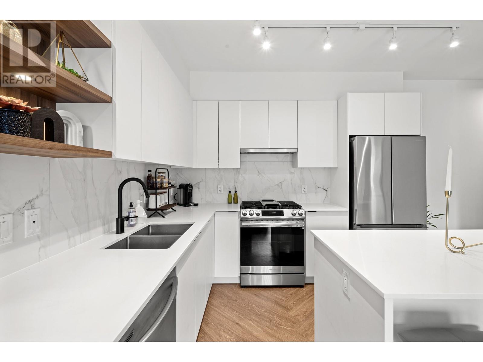 406 3229 St Johns Street Property Photo 9