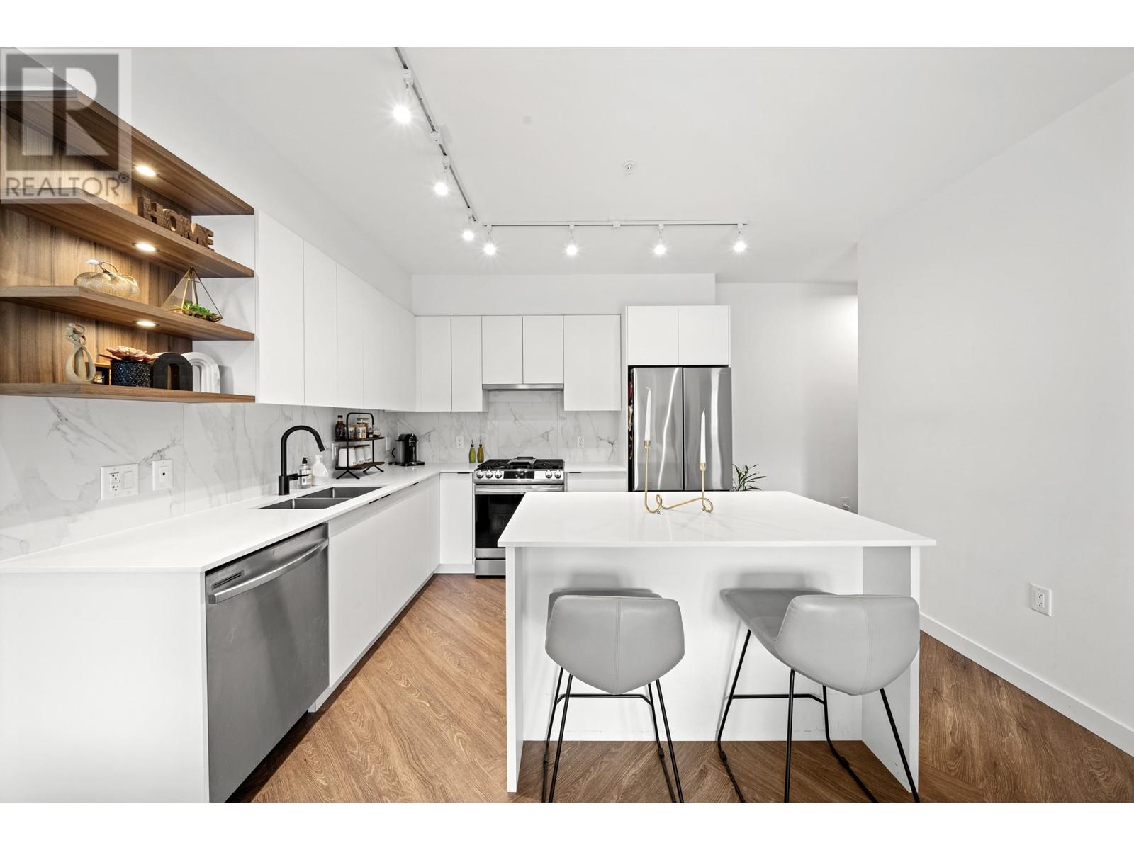 406 3229 St Johns Street Property Photo 10