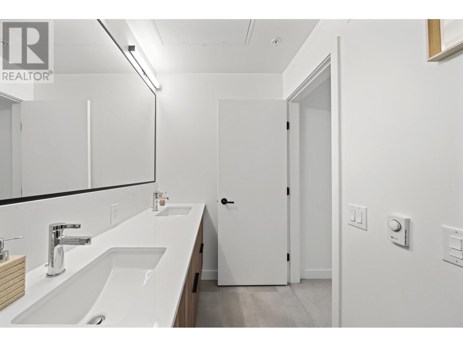 406 3229 St Johns Street Property Photo 32