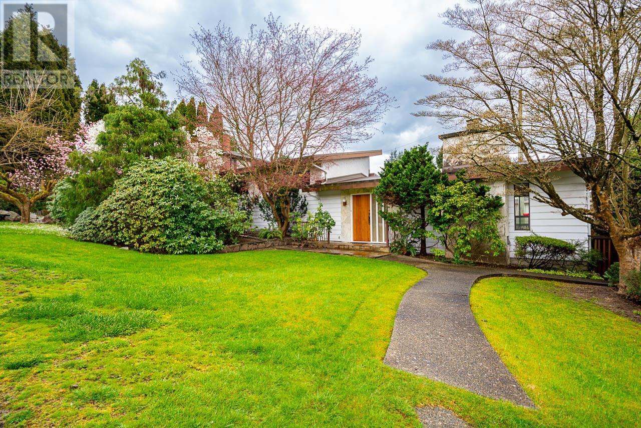 6180 Buchanan Street Property Photo 1
