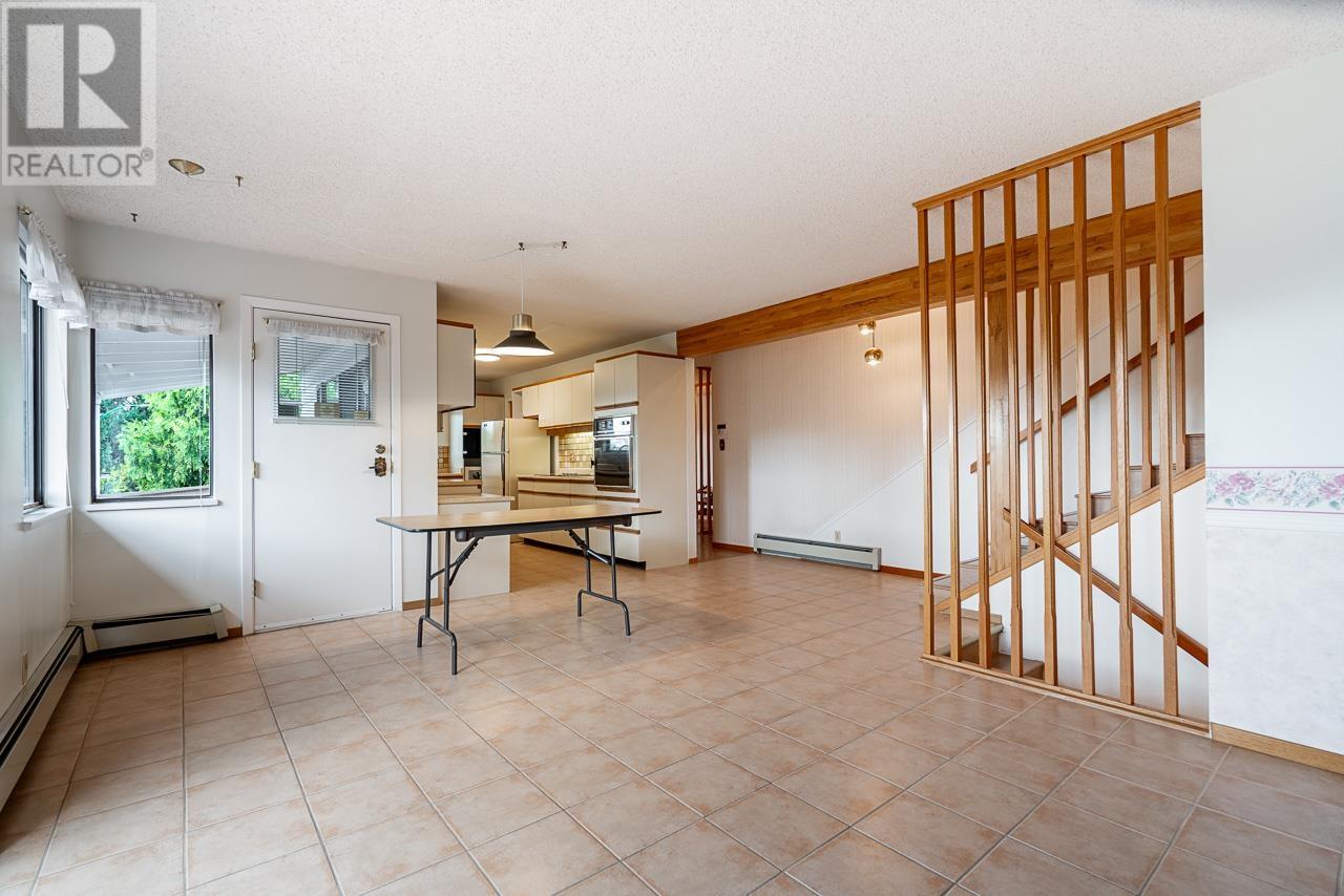 6180 Buchanan Street Property Photo 10