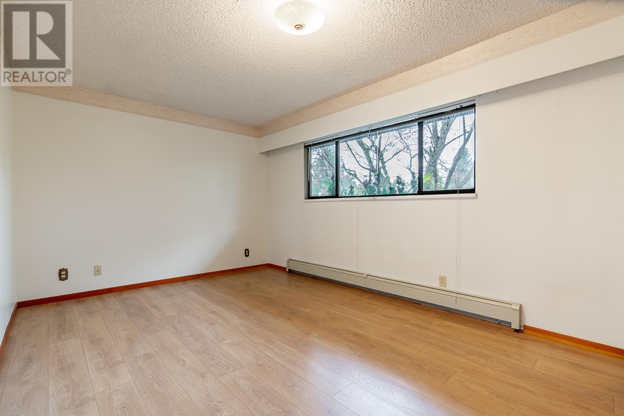 6180 Buchanan Street Property Photo 11