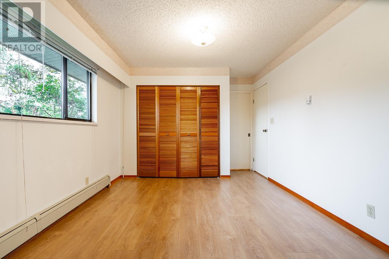 6180 Buchanan Street Property Photo 12