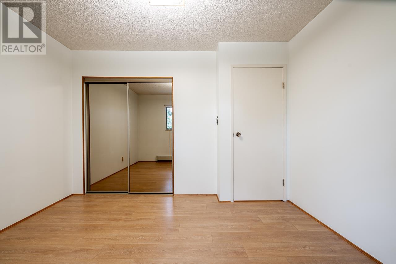 6180 Buchanan Street Property Photo 14
