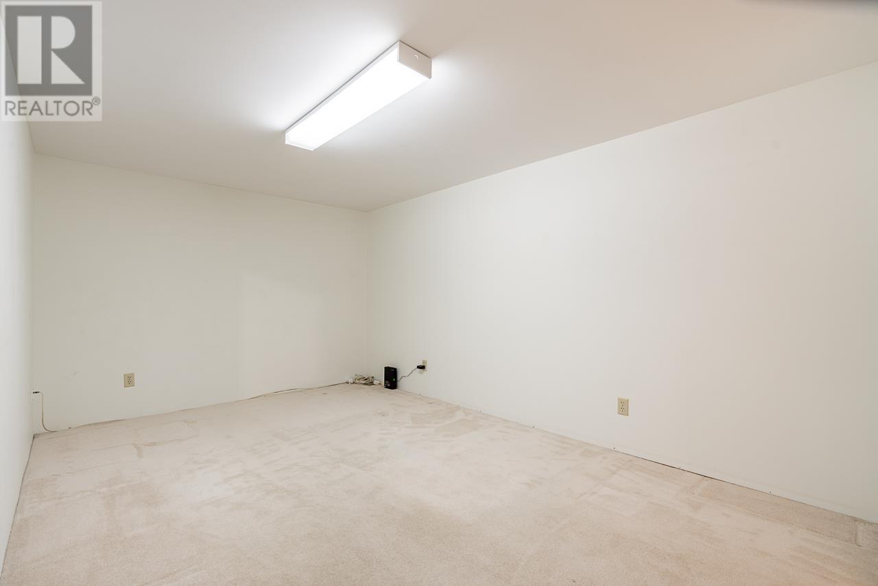 6180 Buchanan Street Property Photo 16