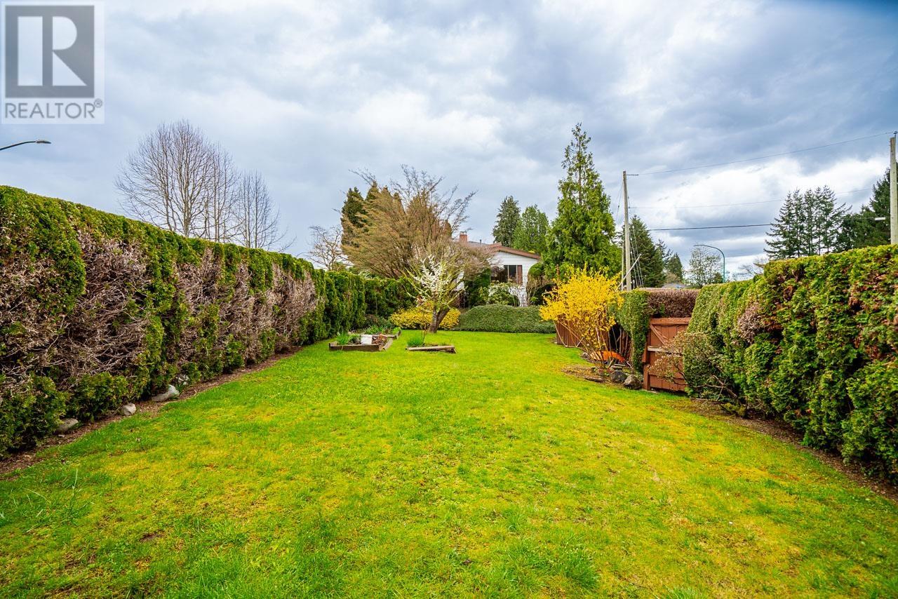 6180 Buchanan Street Property Photo 23