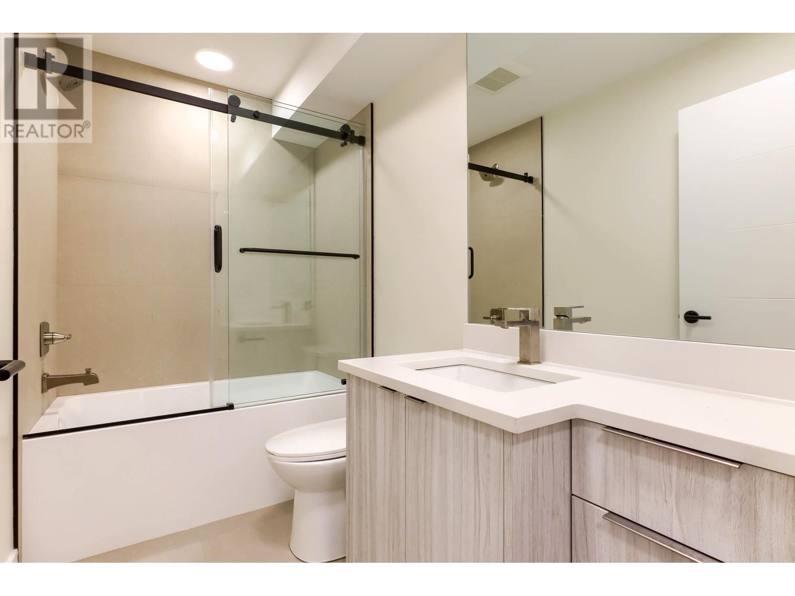 5262 Mckinnon Street Property Photo 13