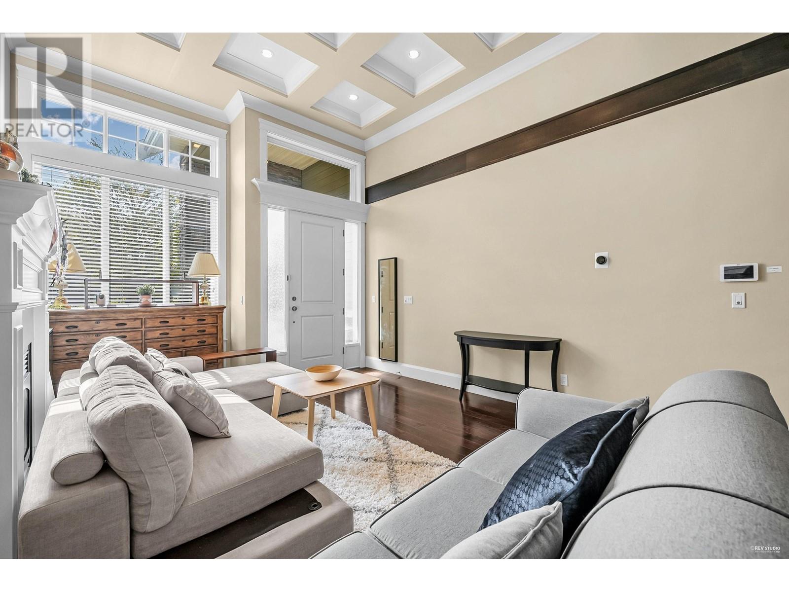 6191 Dunsmuir Crescent Property Photo 5