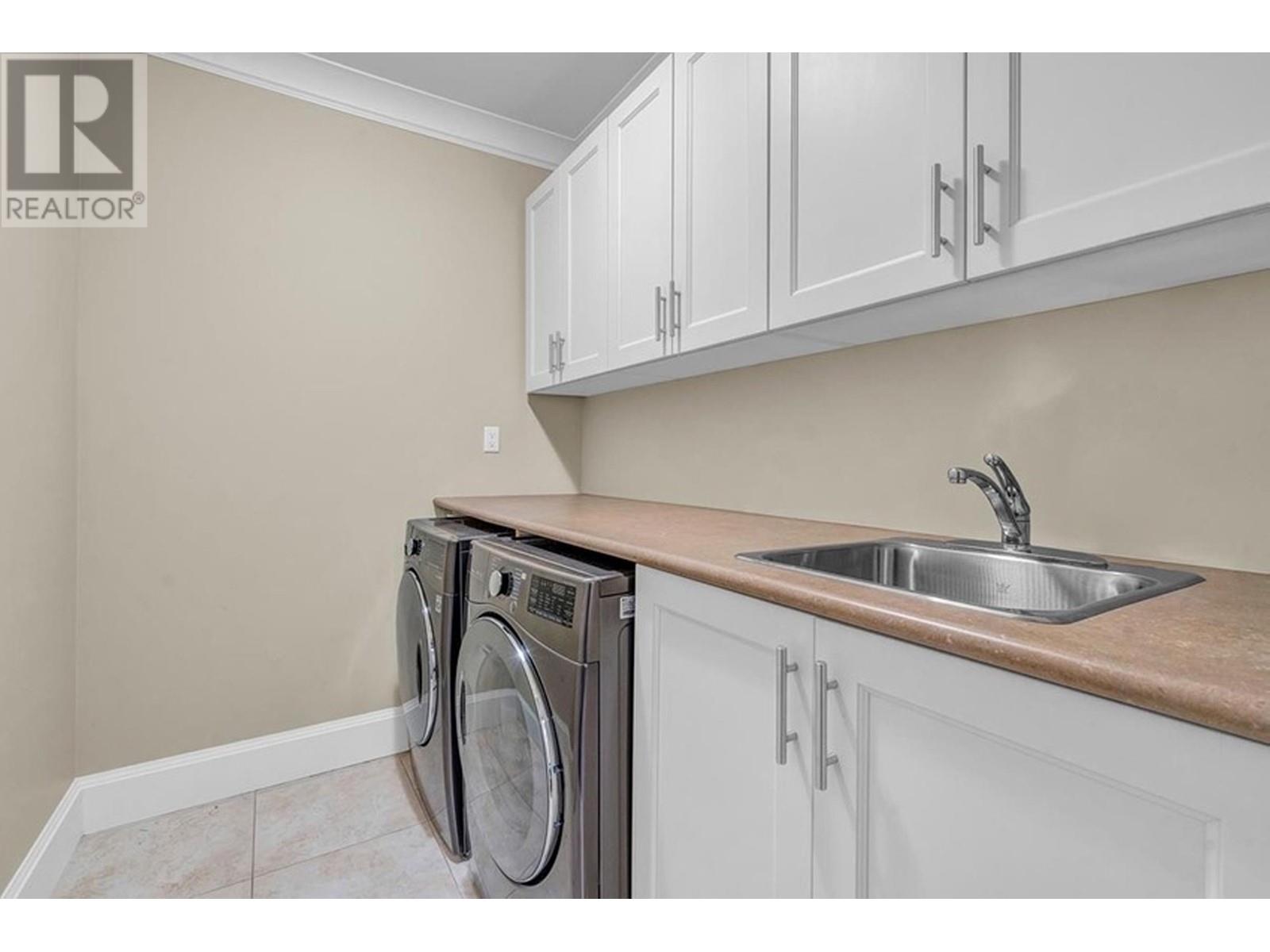 6191 Dunsmuir Crescent Property Photo 18