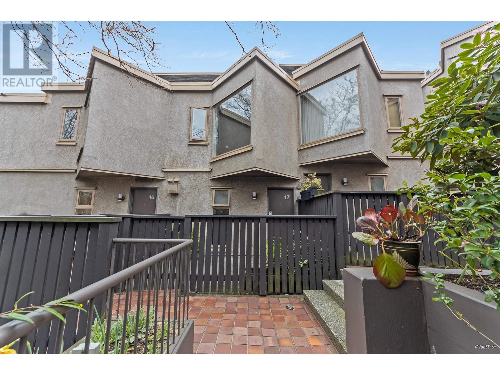 17 870 W 7th Avenue Property Photo 1