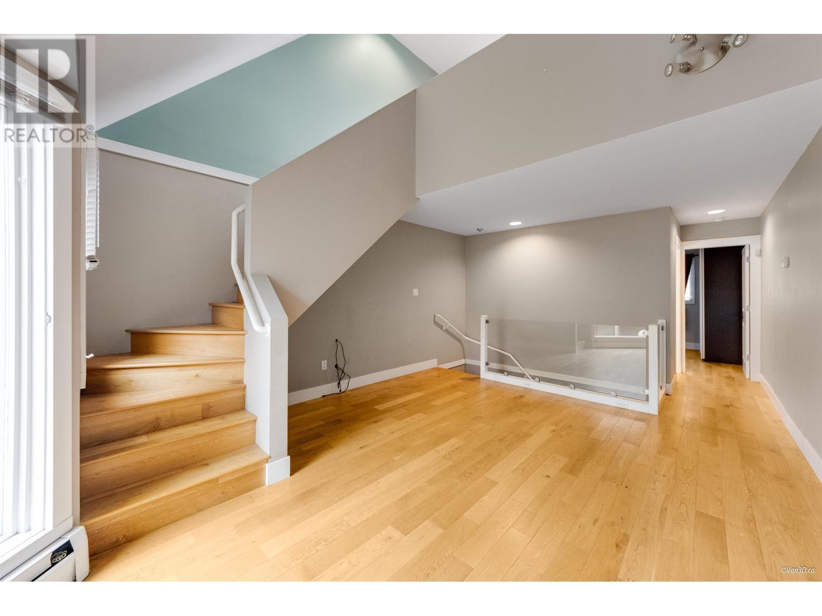17 870 W 7th Avenue Property Photo 12