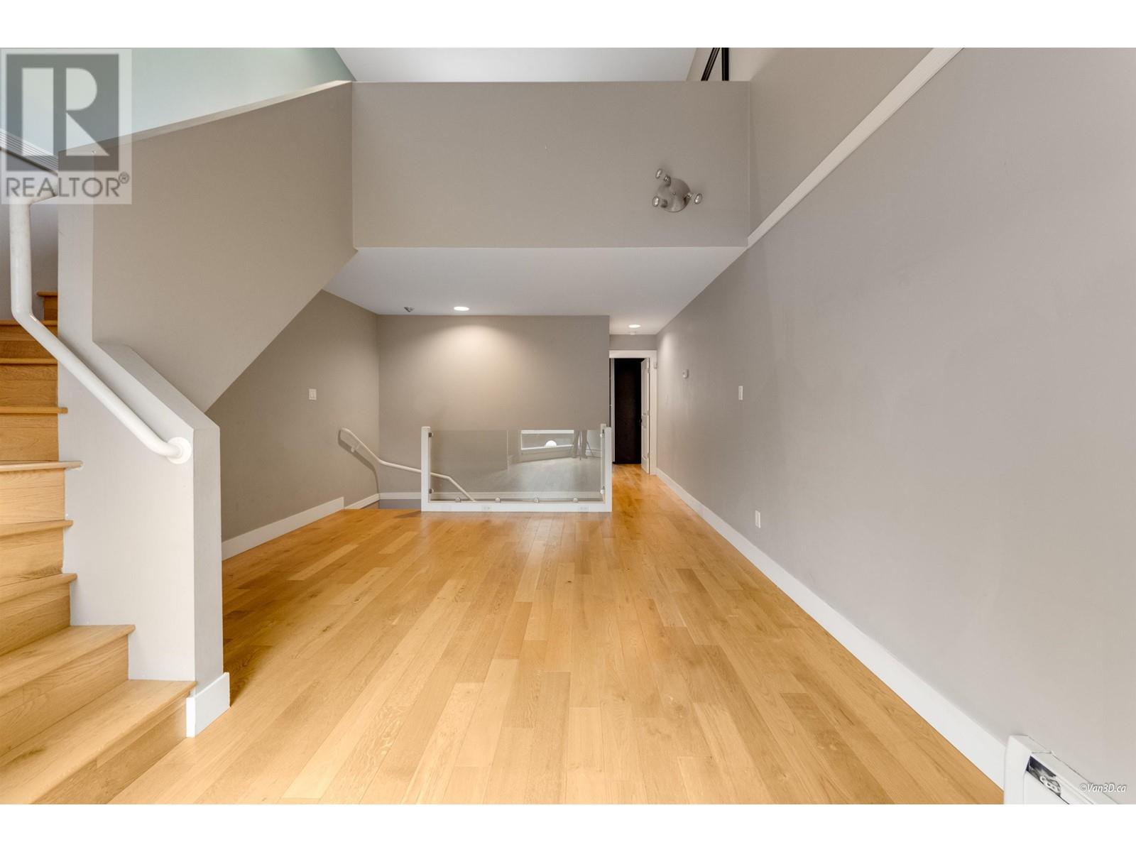 17 870 W 7th Avenue Property Photo 16