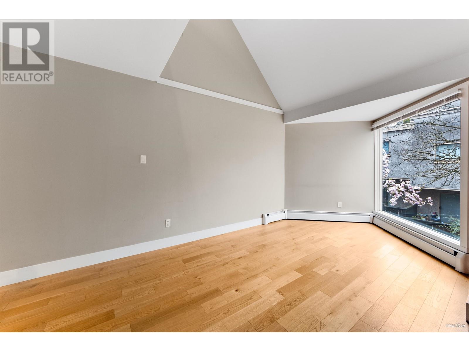 17 870 W 7th Avenue Property Photo 17