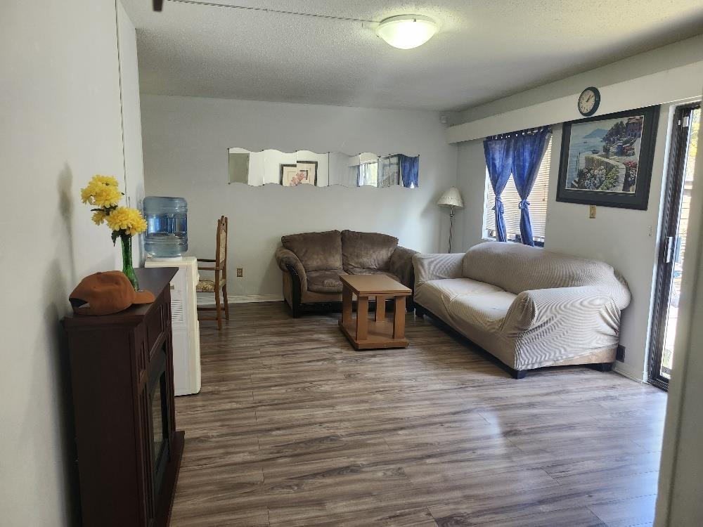 121 14159 104 Avenue Property Photo 4