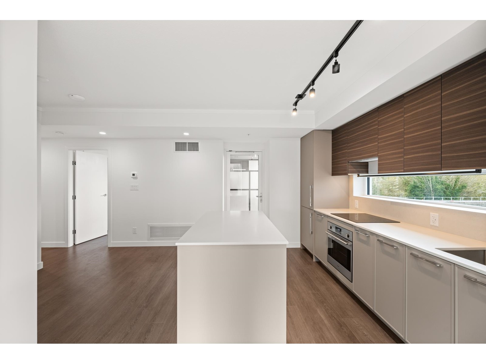 410 13725 George Junction Property Photo 9