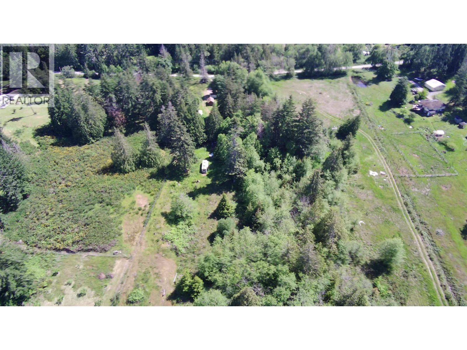 556 E Bluff Road Property Photo 3