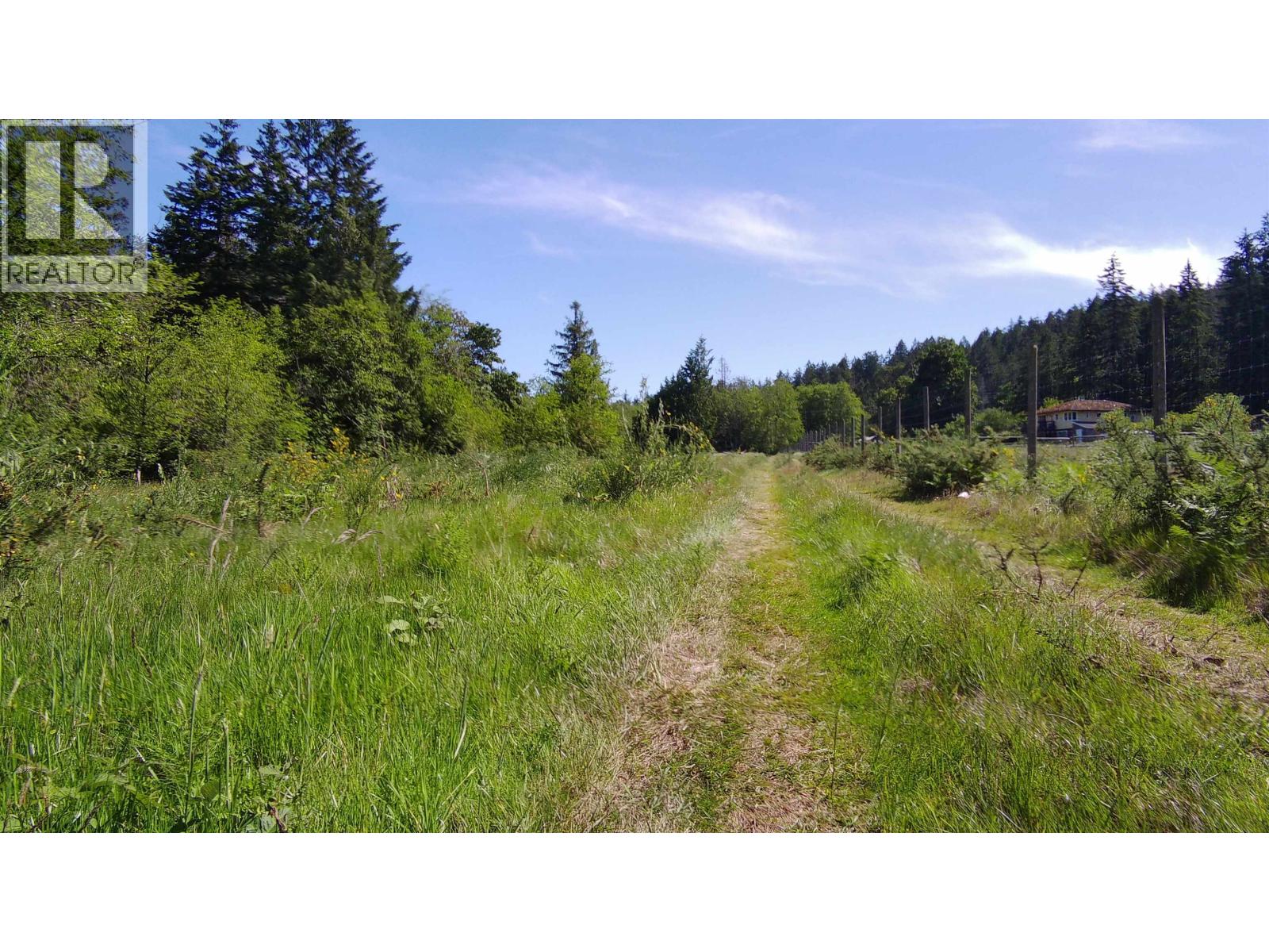 556 E Bluff Road Property Photo 4