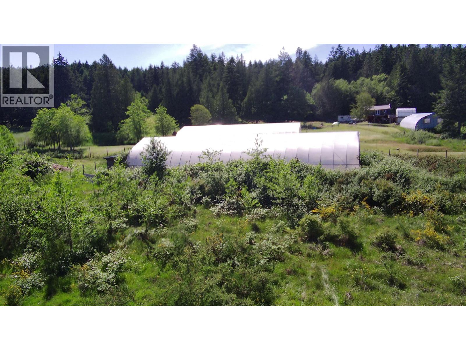 556 E Bluff Road Property Photo 6