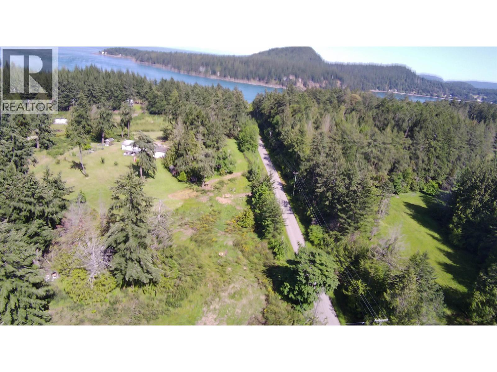 556 E Bluff Road Property Photo 12