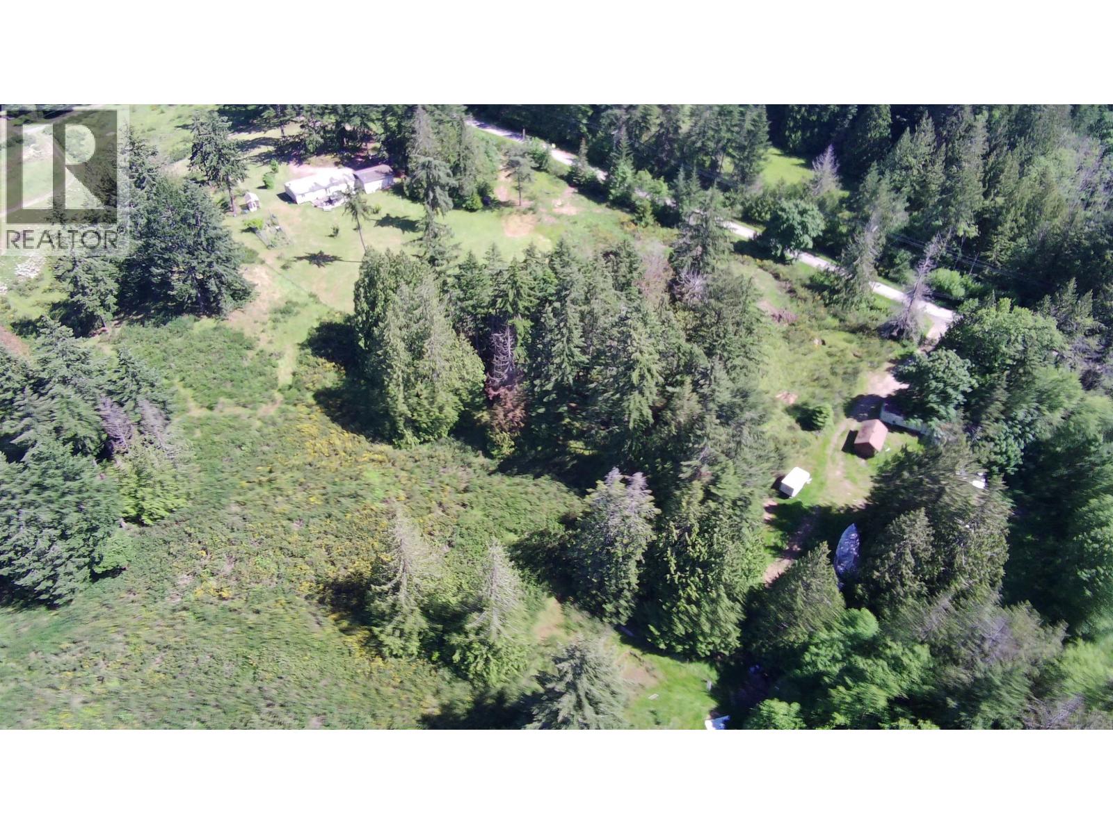 556 E Bluff Road Property Photo 13
