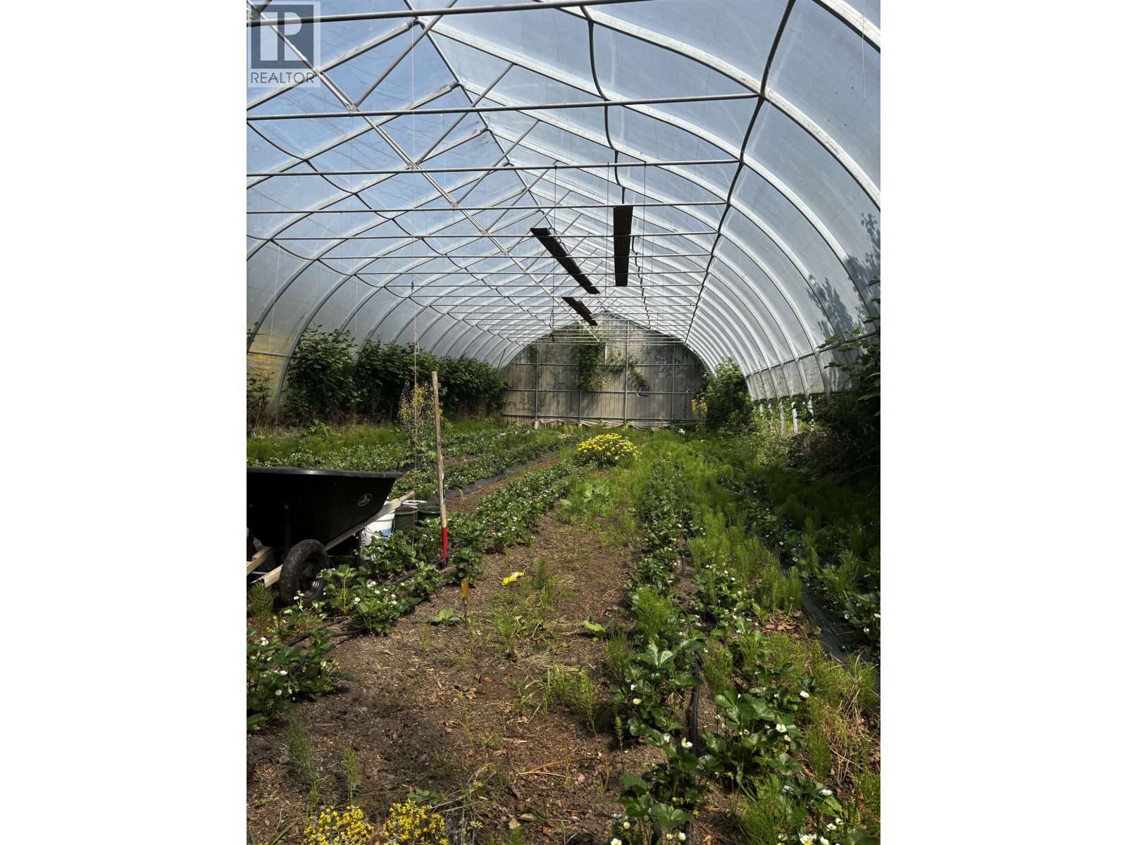 556 E Bluff Road Property Photo 19