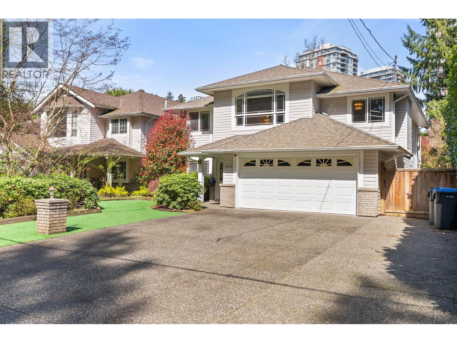 2615 LARKIN AVENUE Property Photo 1