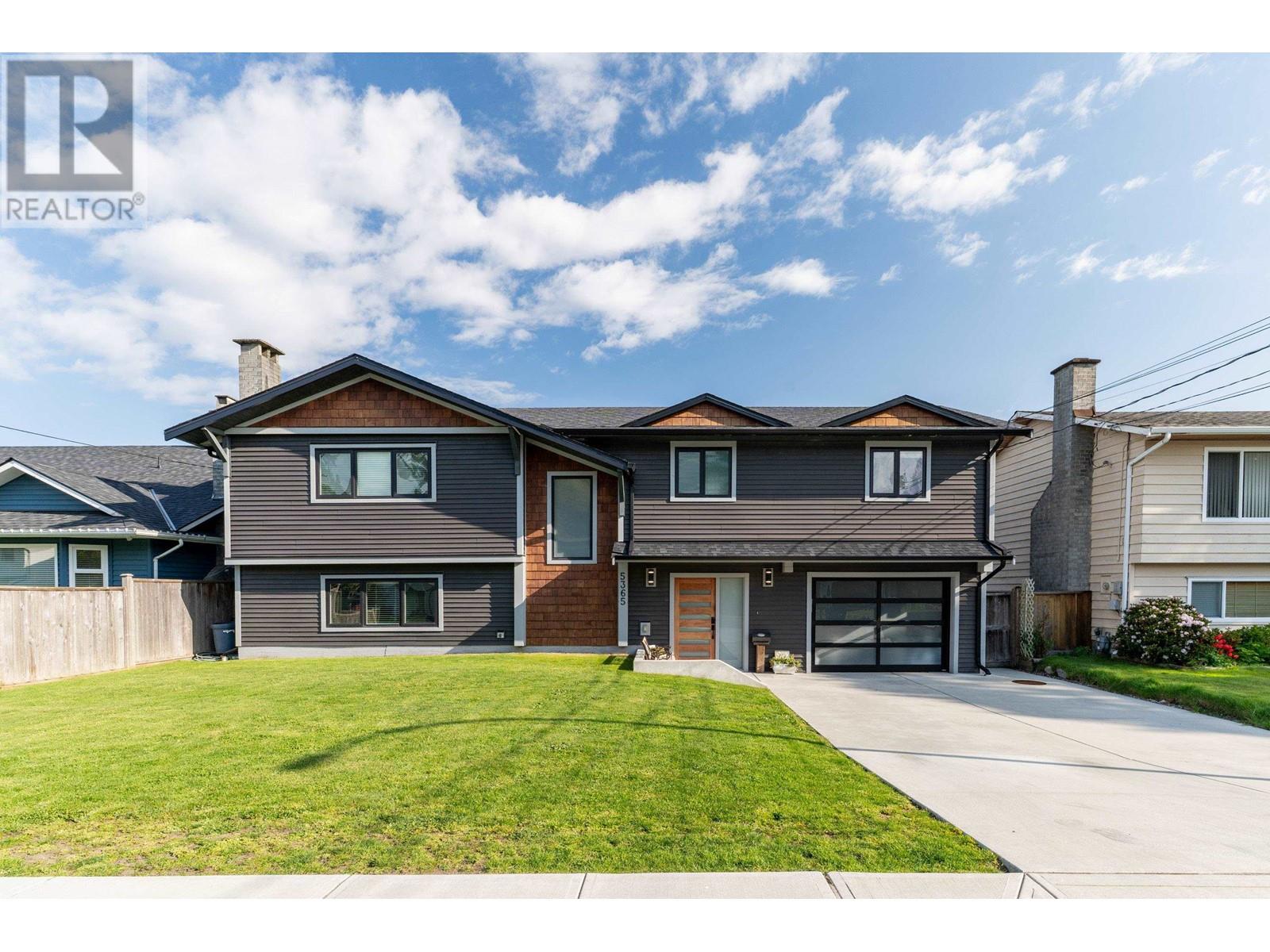5365 Maple Crescent Property Photo 1