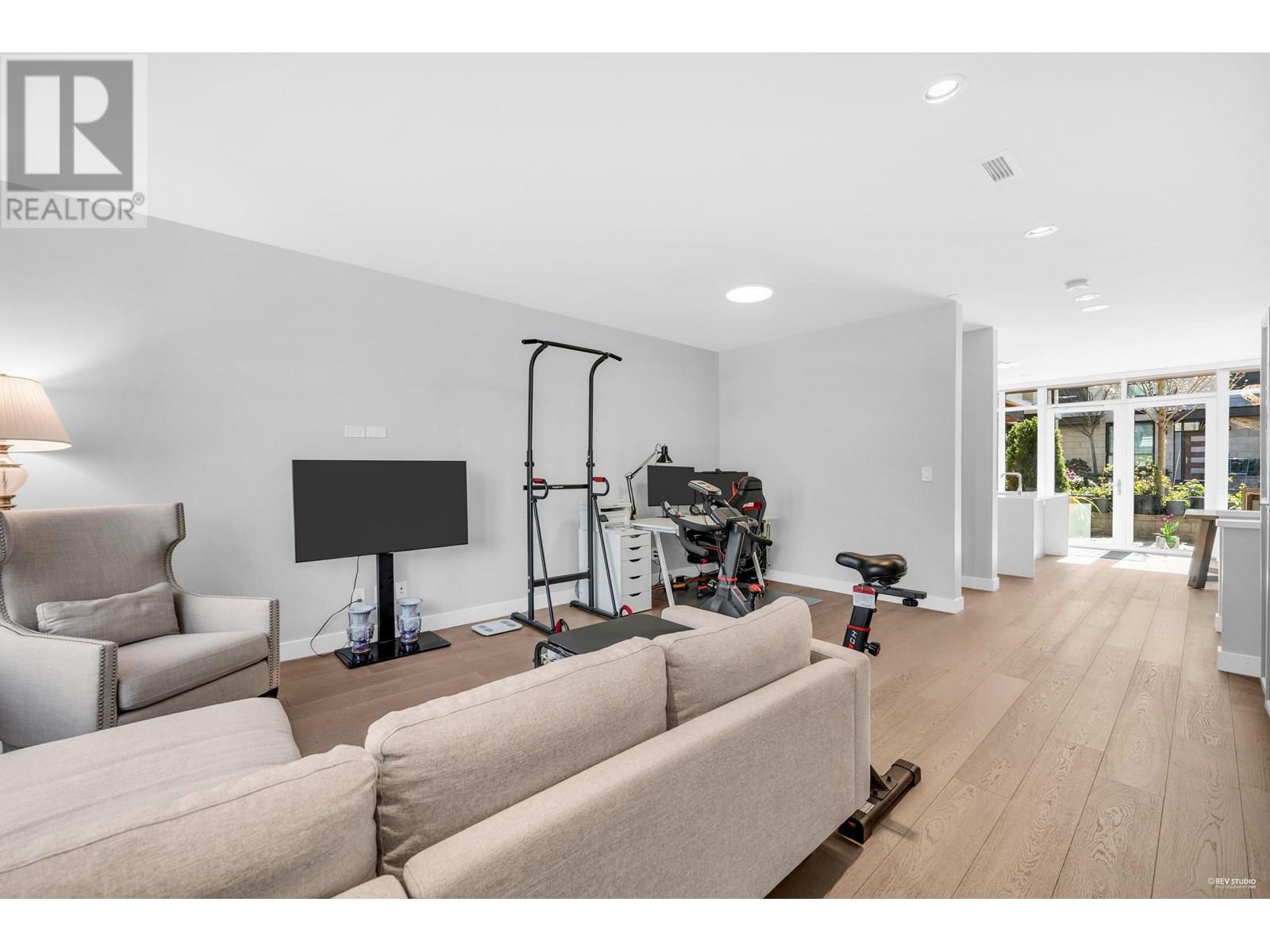 5336 University Boulevard Property Photo 14