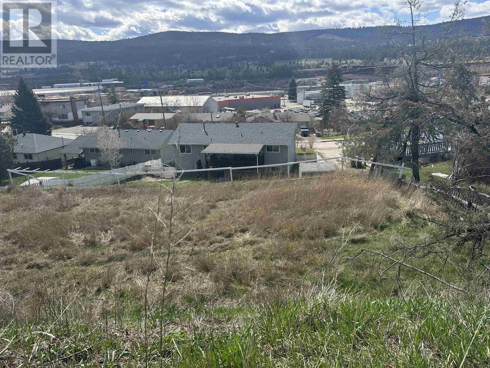 611 Barnard Street Property Photo 4
