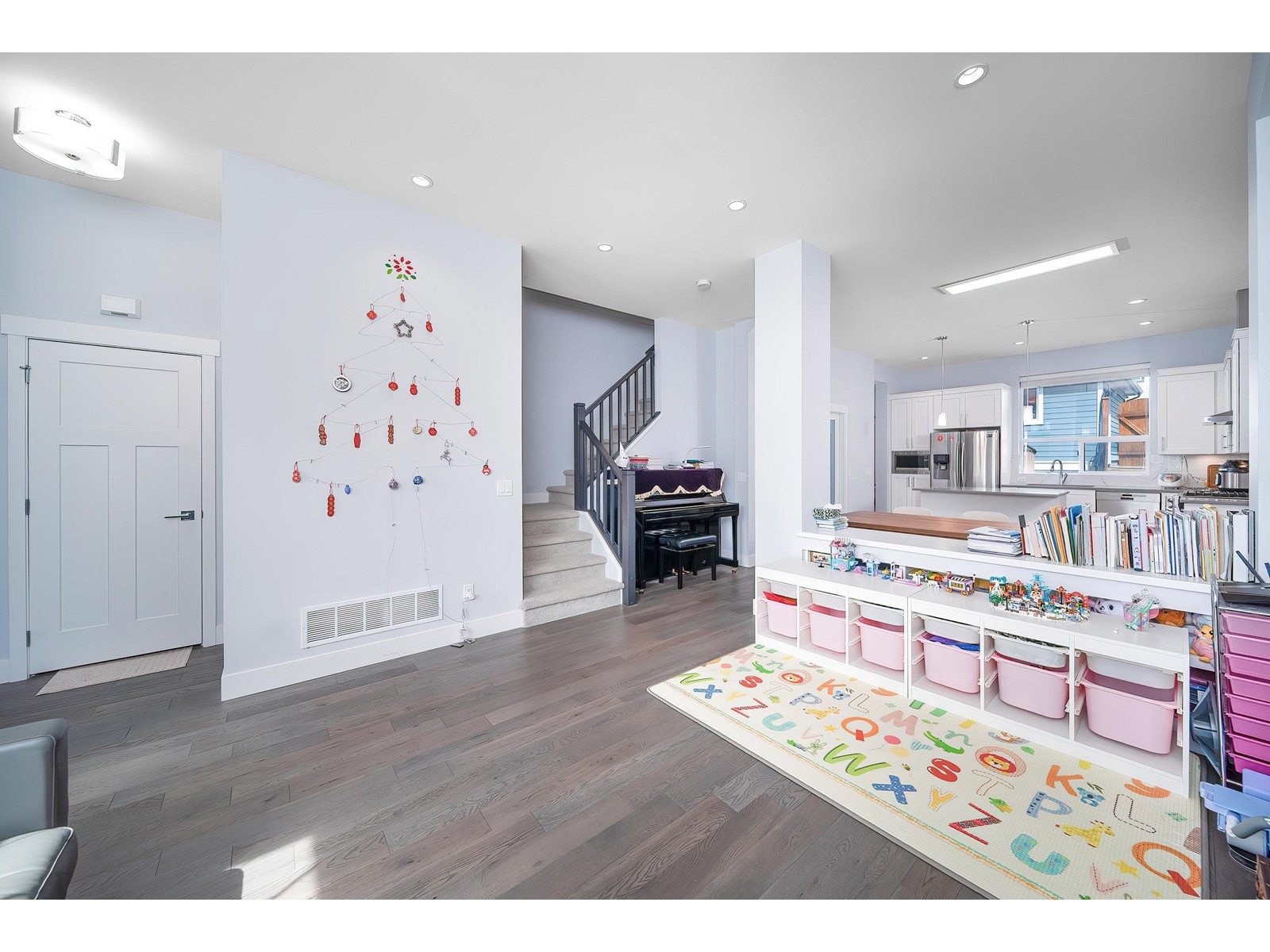 16511 21 Avenue Property Photo 7