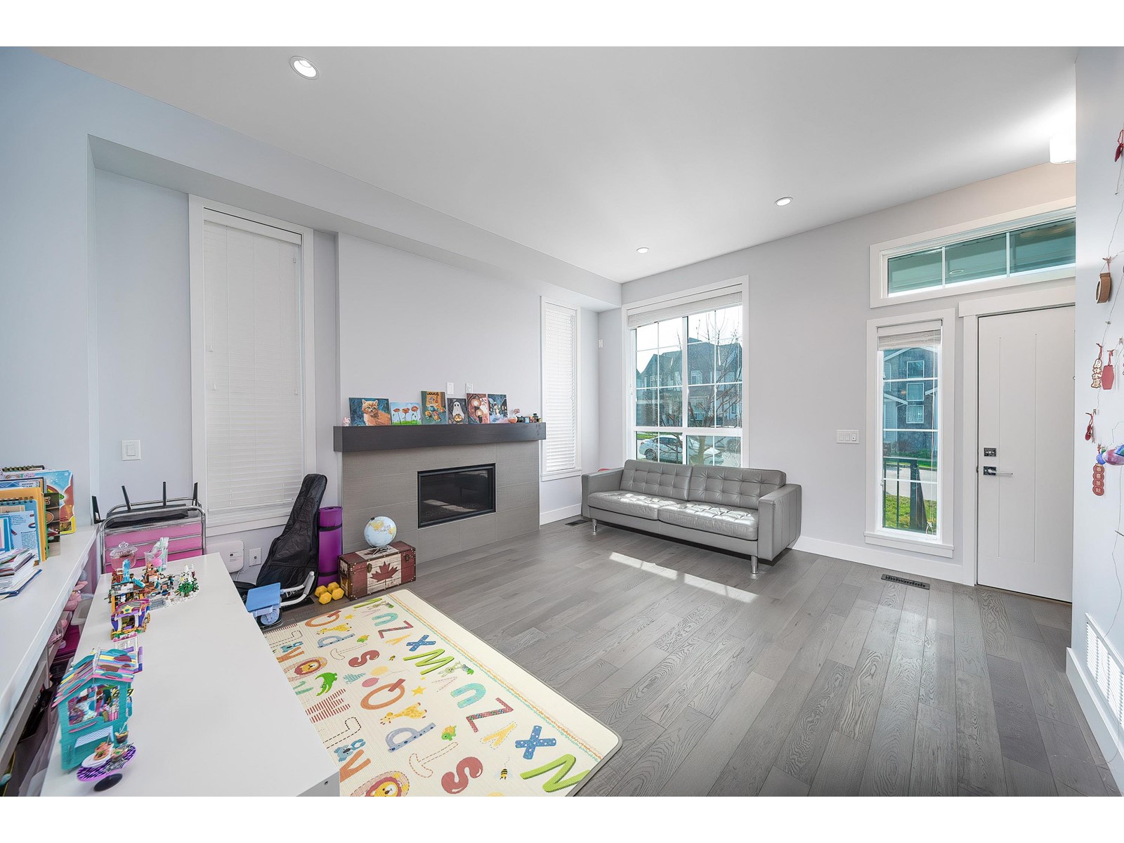 16511 21 Avenue Property Photo 9