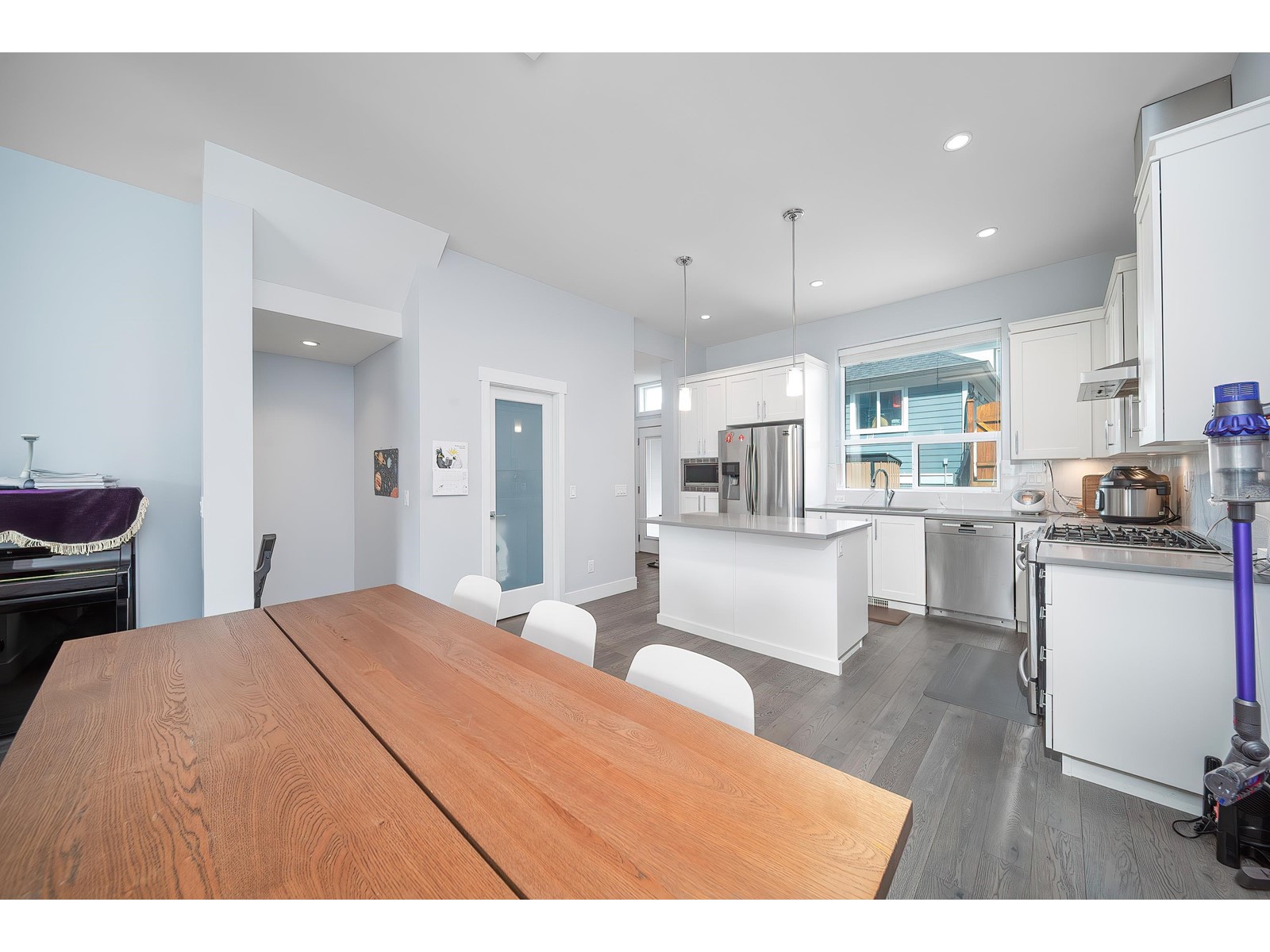 16511 21 Avenue Property Photo 10