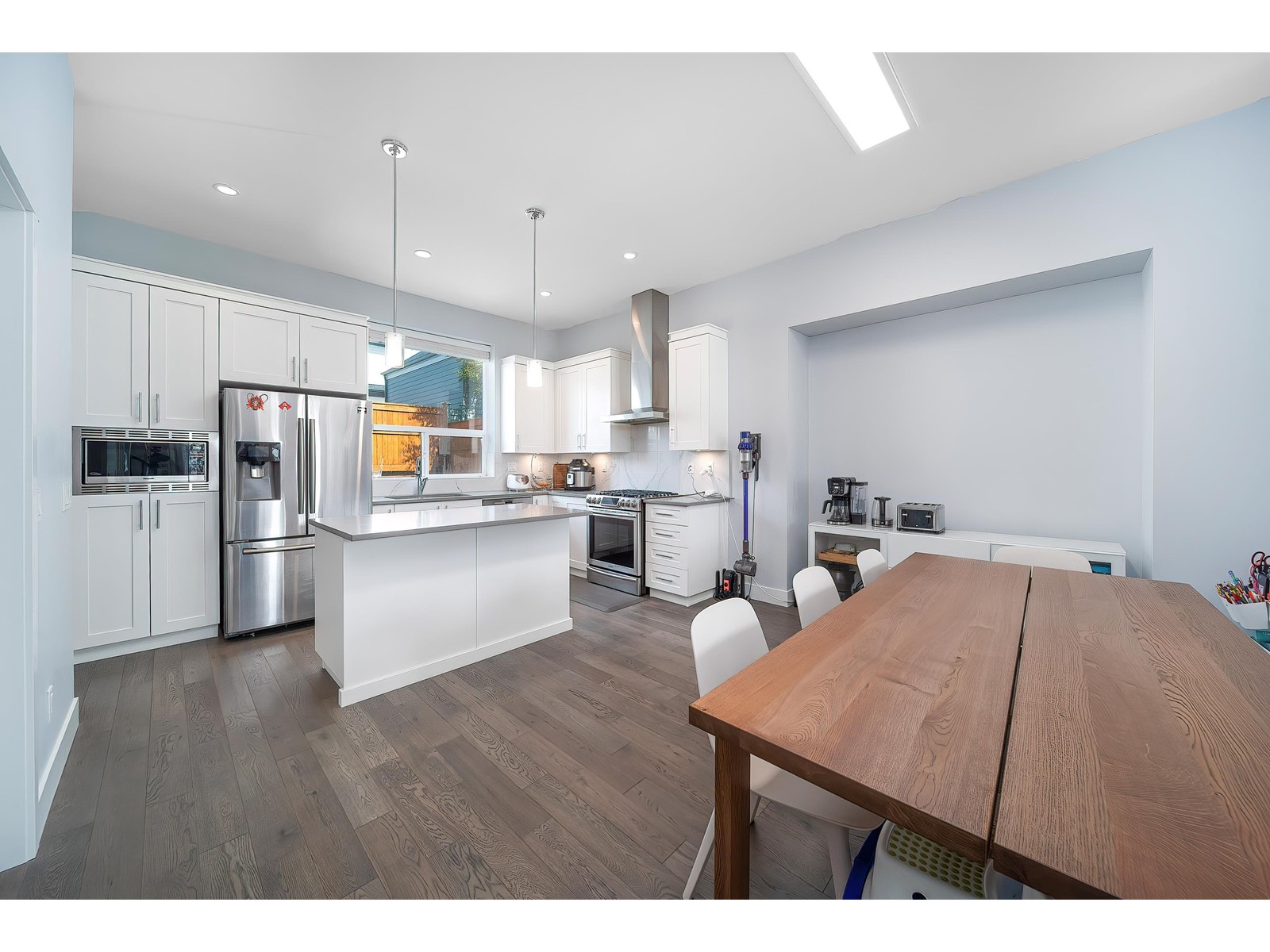 16511 21 Avenue Property Photo 11