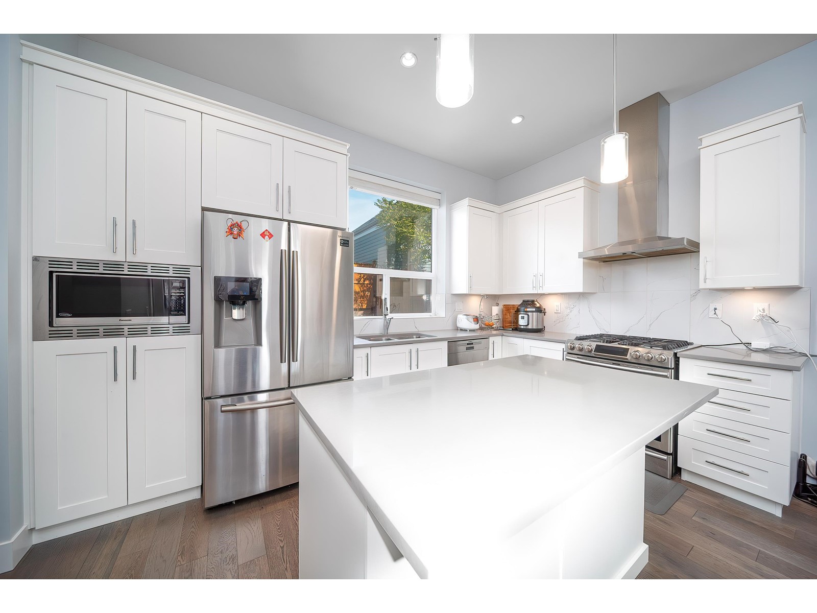 16511 21 Avenue Property Photo 13
