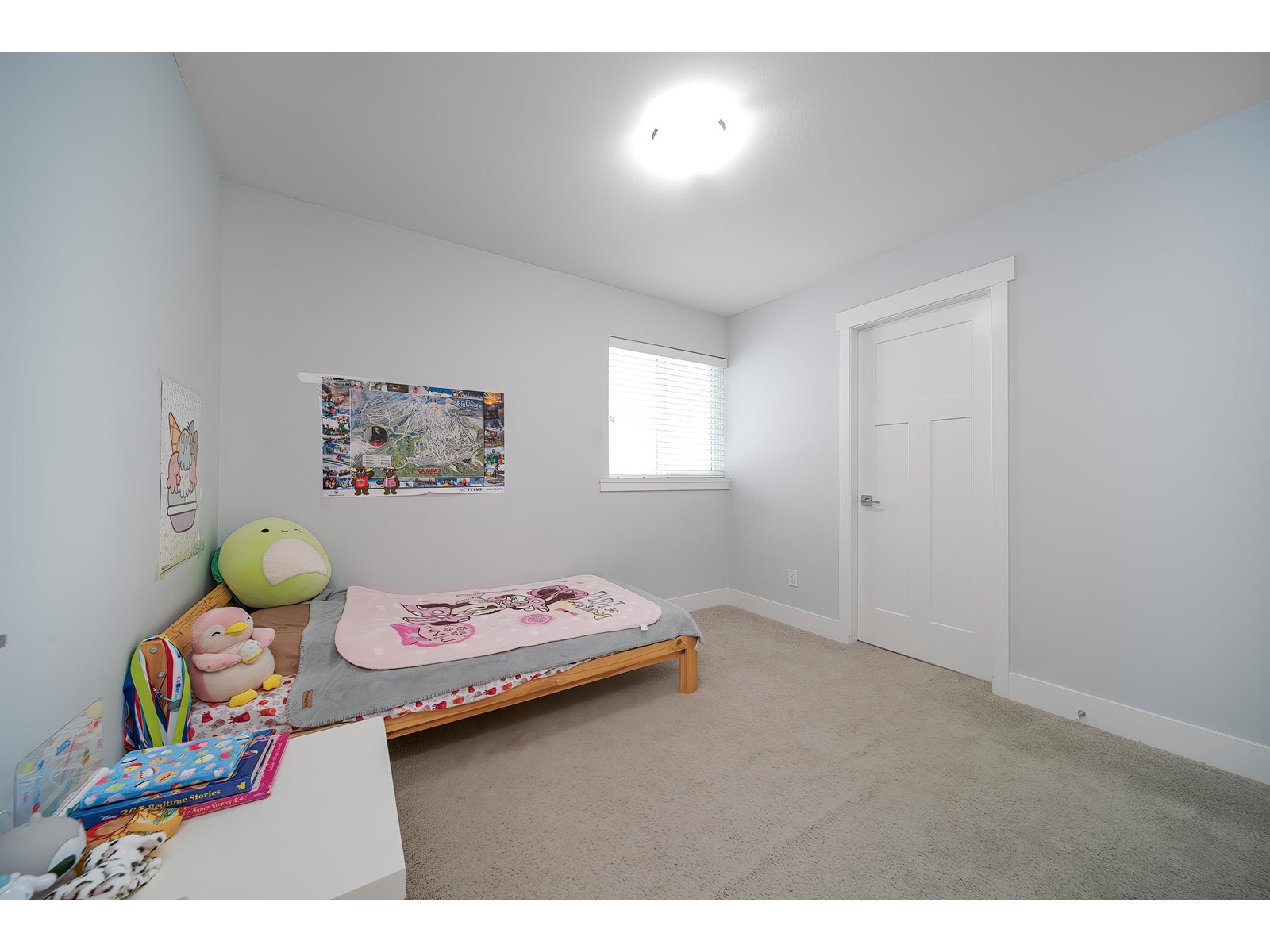 16511 21 Avenue Property Photo 23