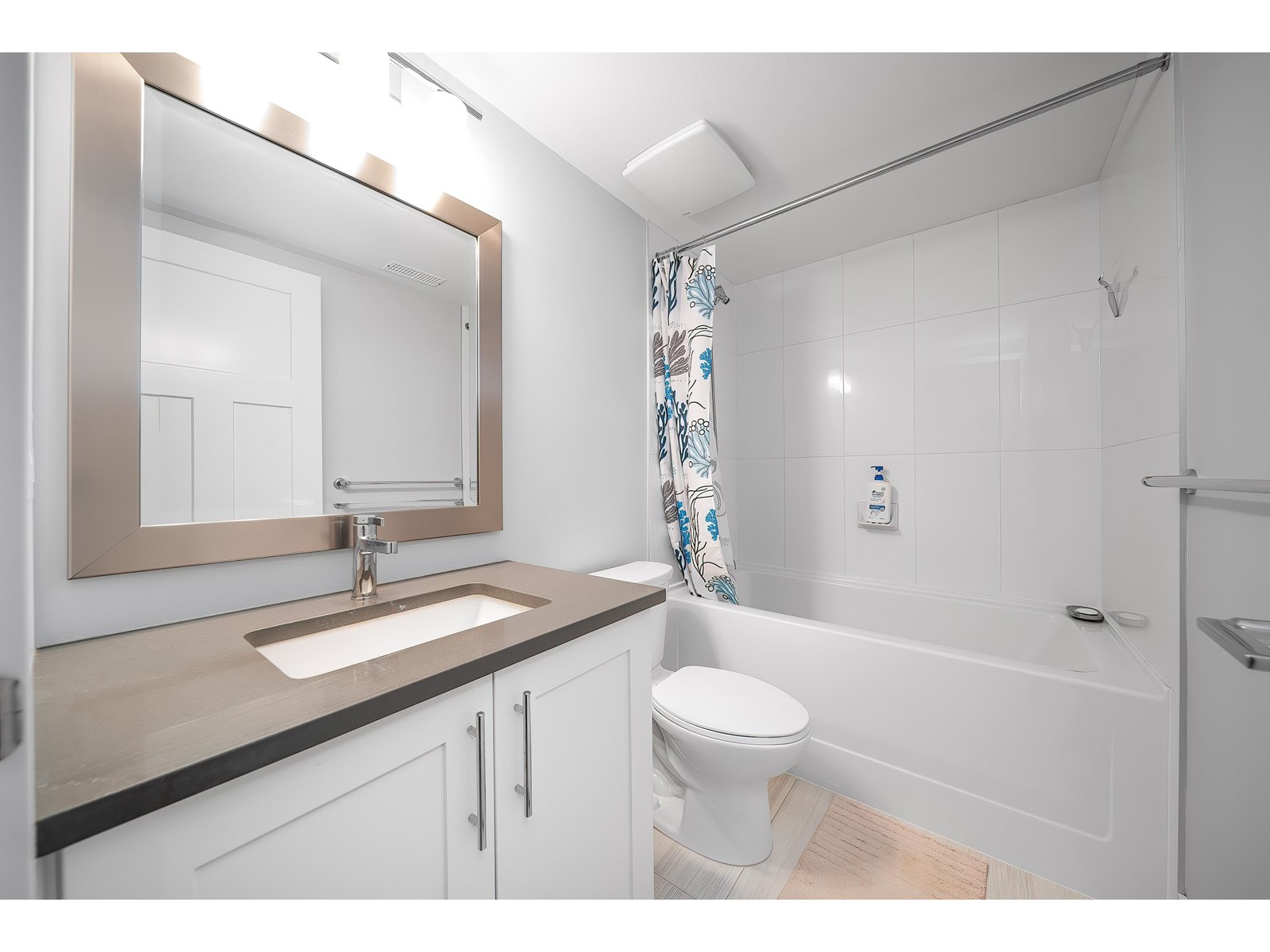 16511 21 Avenue Property Photo 28