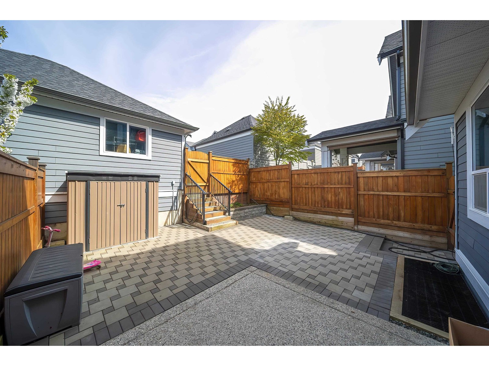 16511 21 Avenue Property Photo 32
