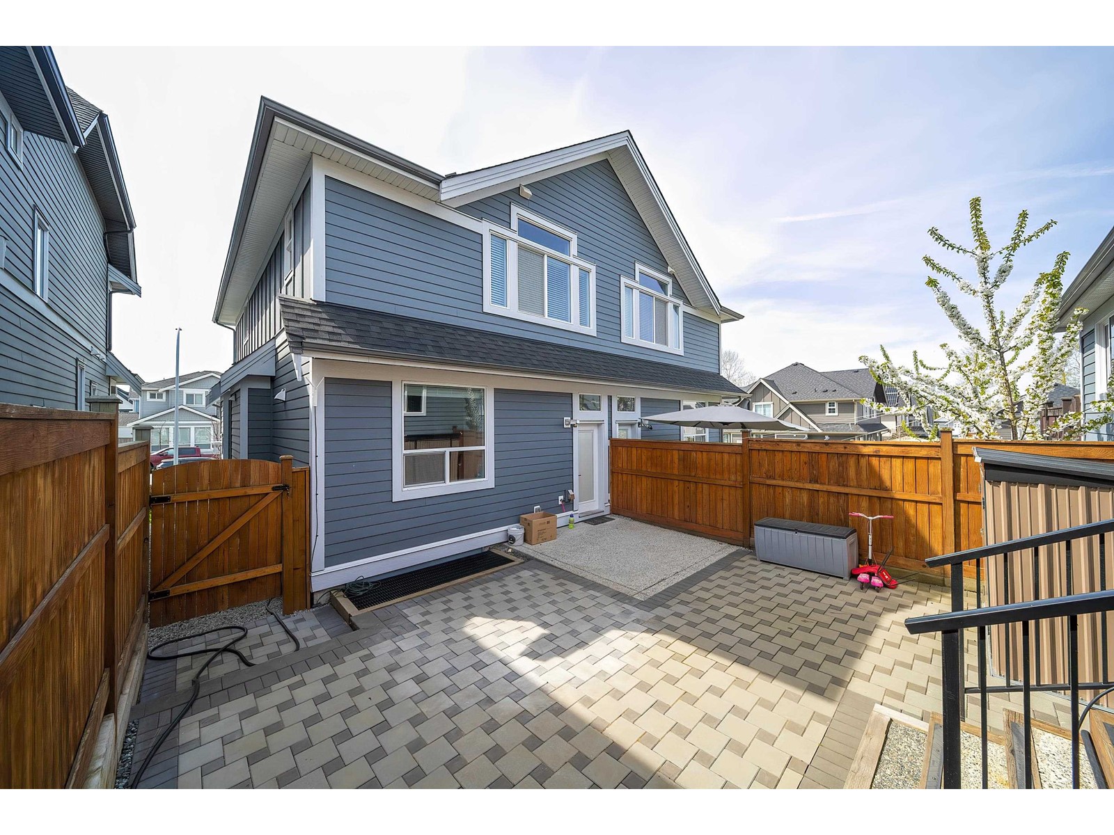 16511 21 Avenue Property Photo 34