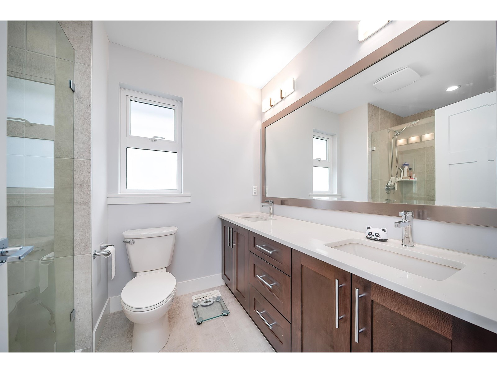 16511 21 Avenue Property Photo 38