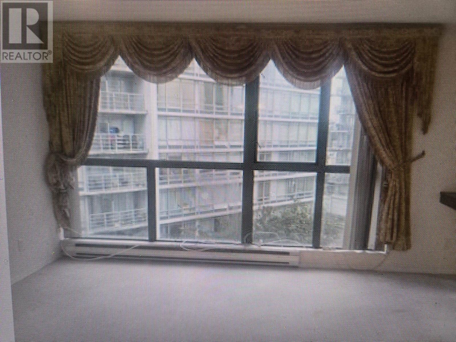 703 8246 Lansdowne Road Property Photo 4