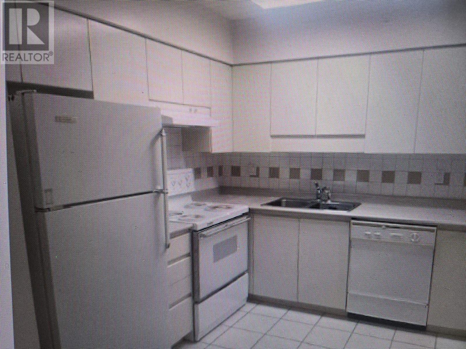 703 8246 Lansdowne Road Property Photo 8