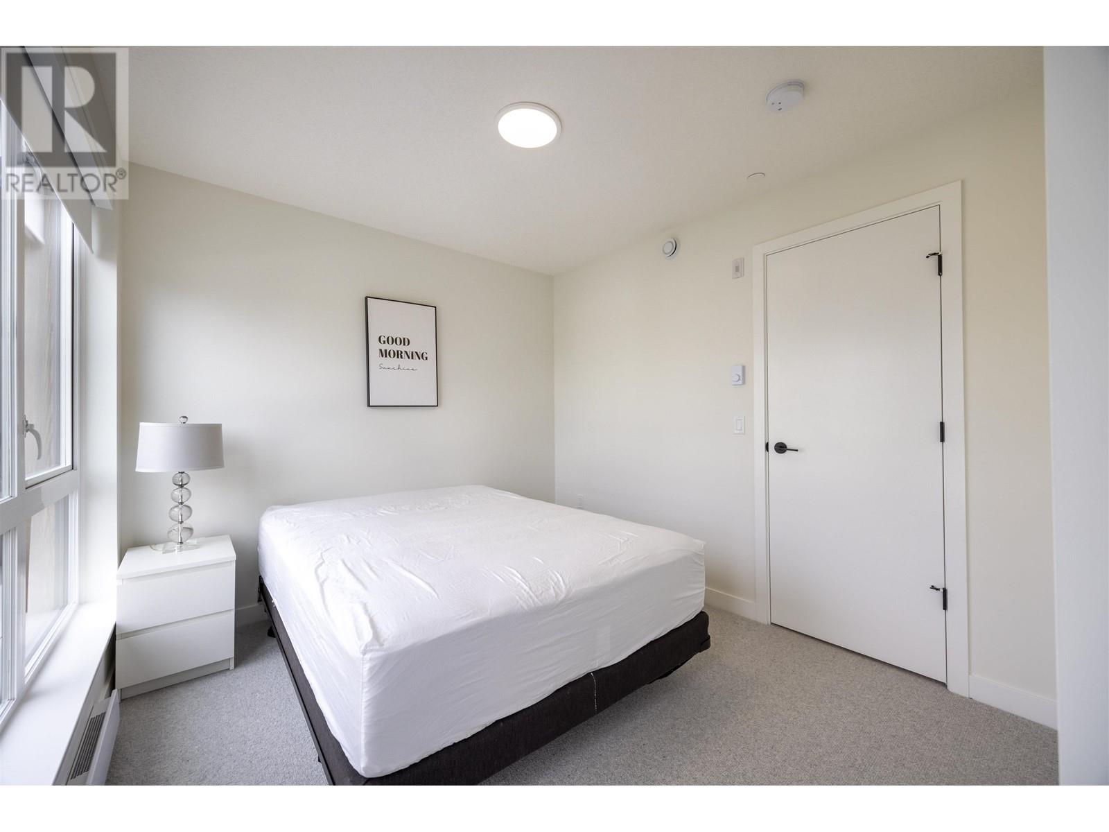 210 715 Ducklow Street Property Photo 14